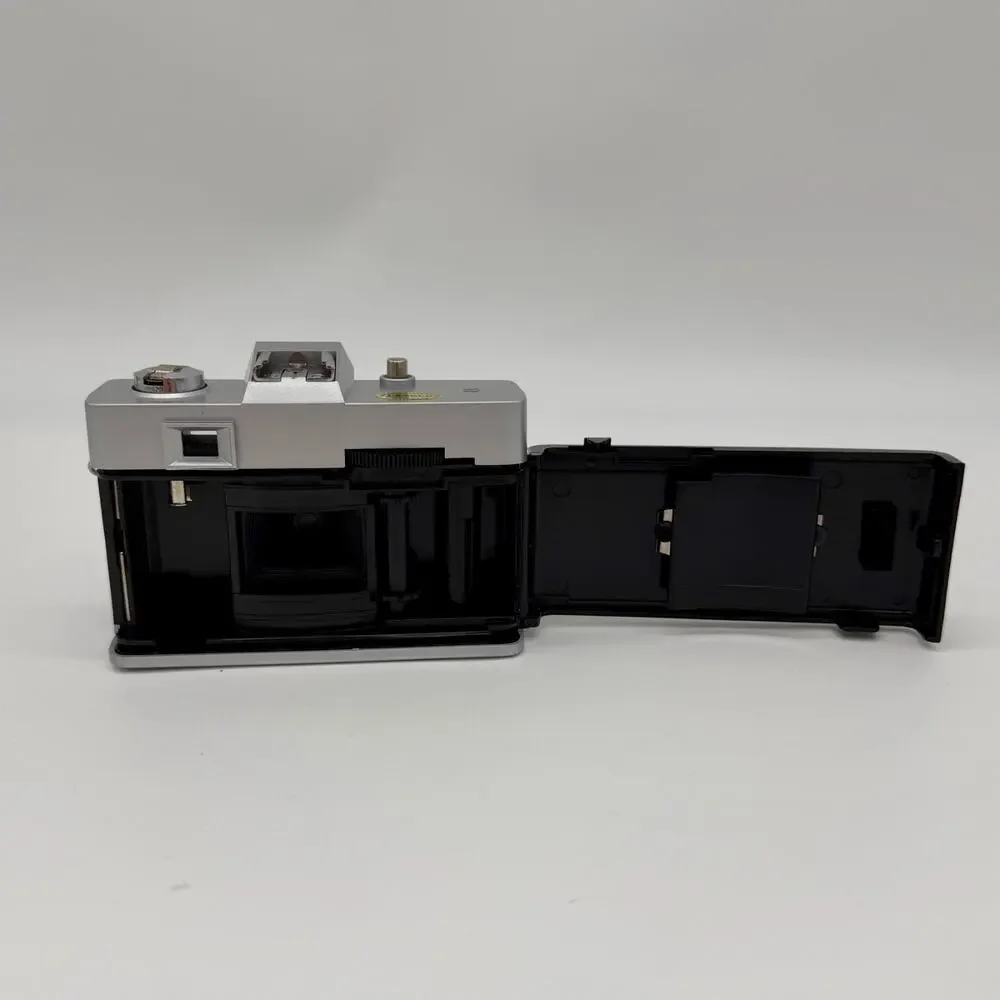 Jensun CF-1 35mm Camera W/ 1:6 f=50mm lens - Vintage + Extras Flash Strap Box